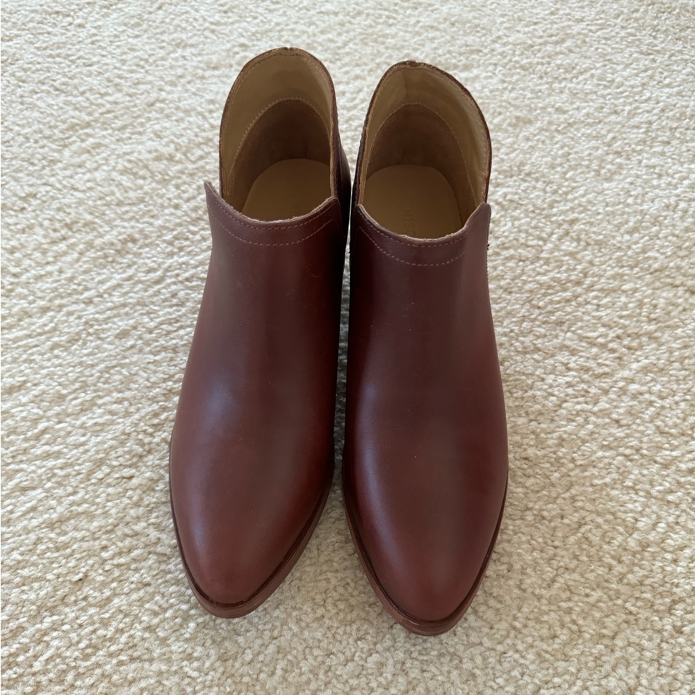 Nilsolo Booties Size 6